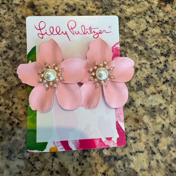 Lilly Pulitzer flower earrings - Picture 1 of 2